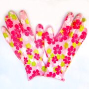 Перчатки розовые с цветочками Перчатки розовые с цветочками